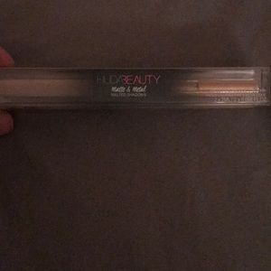 Matte & Metal Melted Double Ended Liquid Eyeshadow